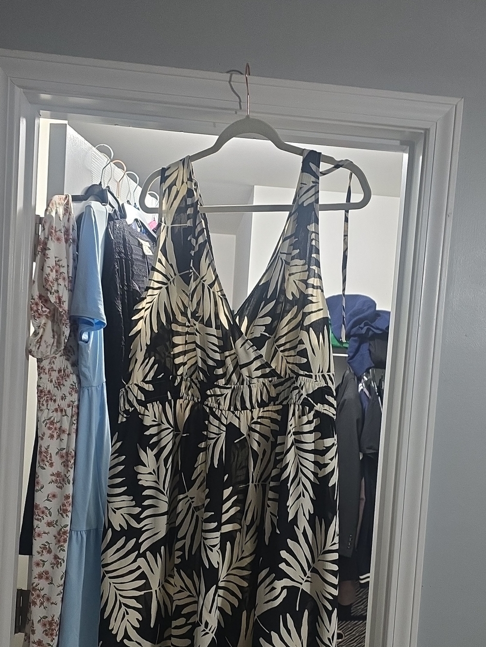 Black and Cream Tropical Print V-Neck Women’s Dress